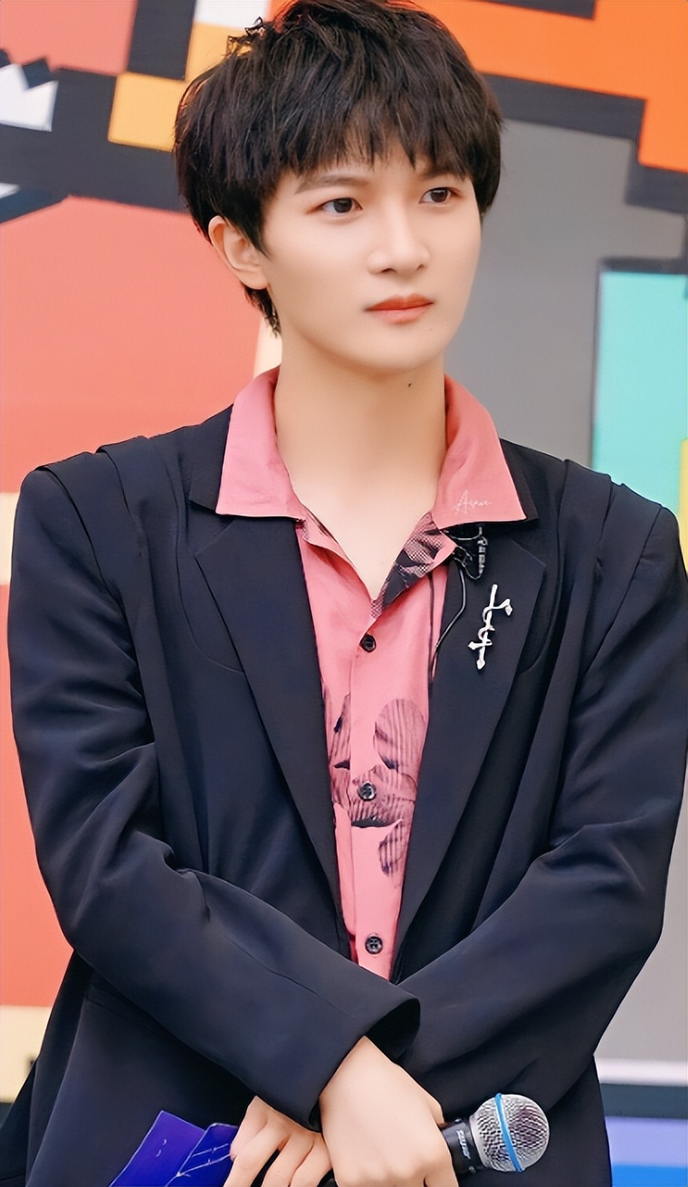 那英真没说错!央视接连点名仅4天,周深再次令所有人刮目相看