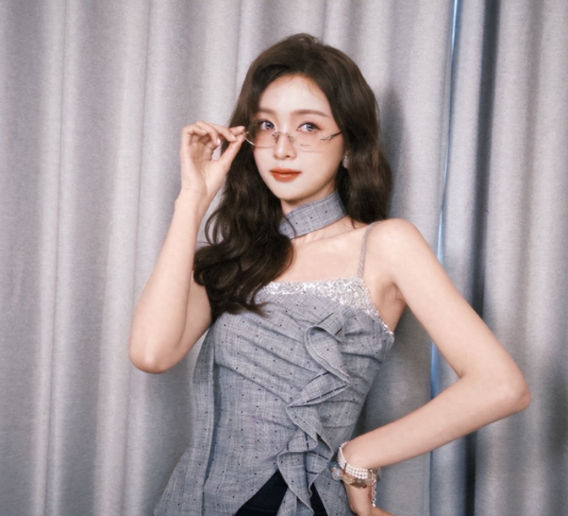 《乘风2025》出现3个名场面，房琪和陈德容都被治得服服帖帖？