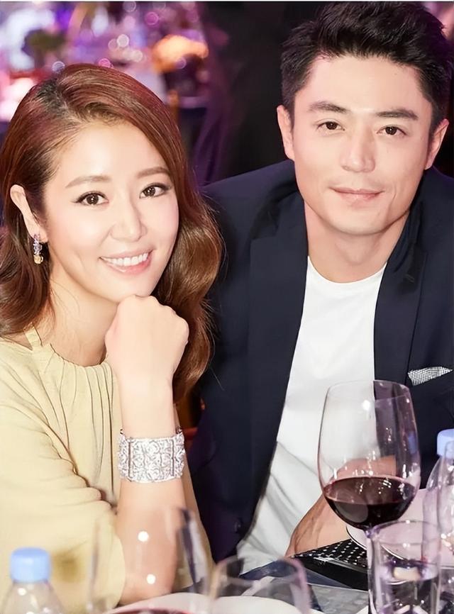 林心如罕见秀恩爱！霍建华送手工作夫妻俩脸贴脸，拉花奶盖超用心