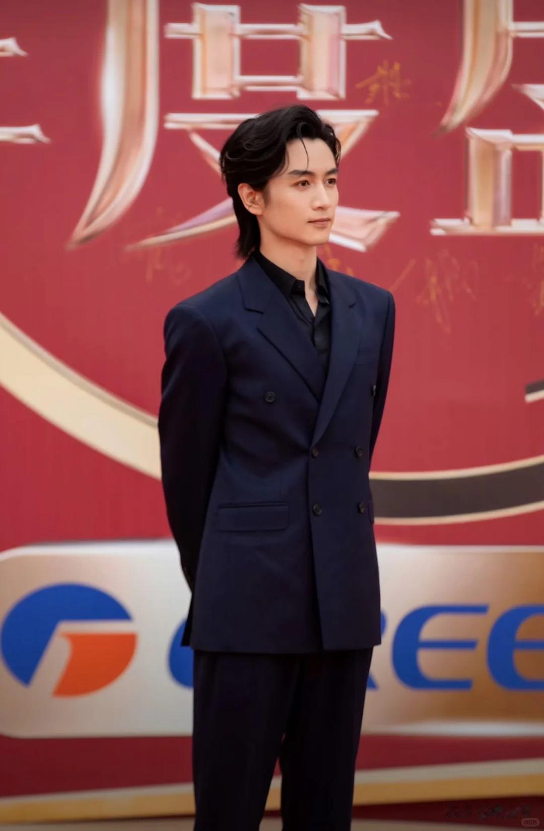 珠海红毯太真实！孙俪脸垮皱纹多，邢菲假发包好土，高圆圆真老了