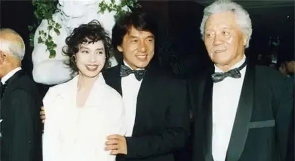 落魄港姐,试婚被弃,三拒名门逆袭成亿万富豪,一手烂牌打成王炸!