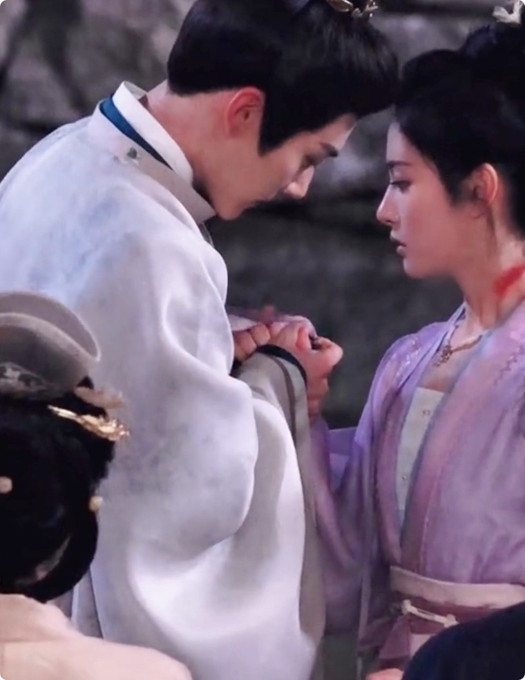 好家伙!47岁于正和32岁张慧雯演情侣,二人一同框就尴尬了