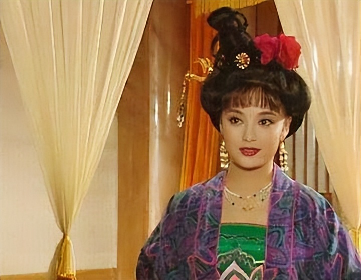 59岁于慧近况：和老公定居上海，住别墅开跑车，24岁美籍女儿回国