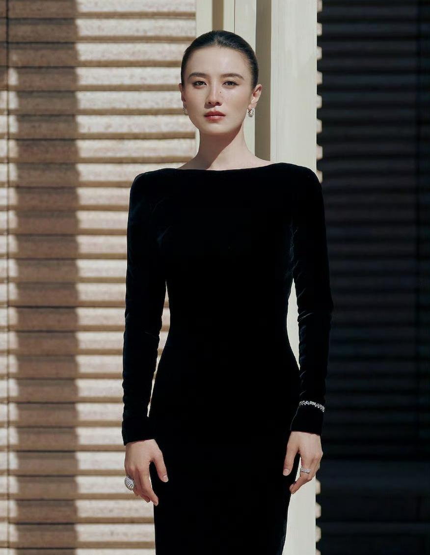 2025金鸡奖:宋佳二度封后遭质疑,易烊千玺成为首位00后影帝