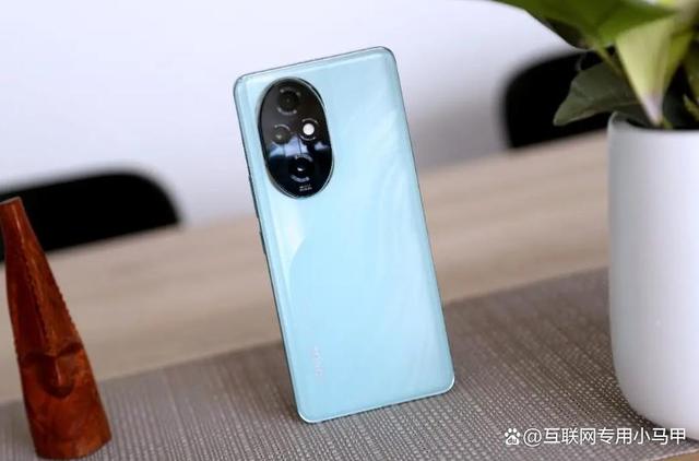 榮耀200 Pro跌價1300元清倉，好事兒都讓你趕上了