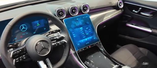 起售价从33.48万降至20万出头，月销超11400台，这台奔驰真的是香