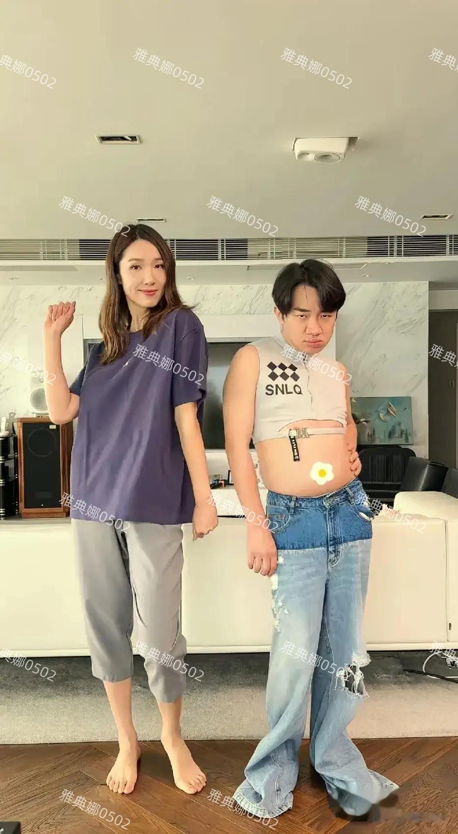 王祖蓝的身高长相能走红真不容易夜市遇到他又矮又肥大鼻子厚嘴唇