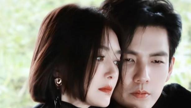 当46岁秦岚遇上50岁钟汉良，我才终于明白，为何说“CP感”是门玄学