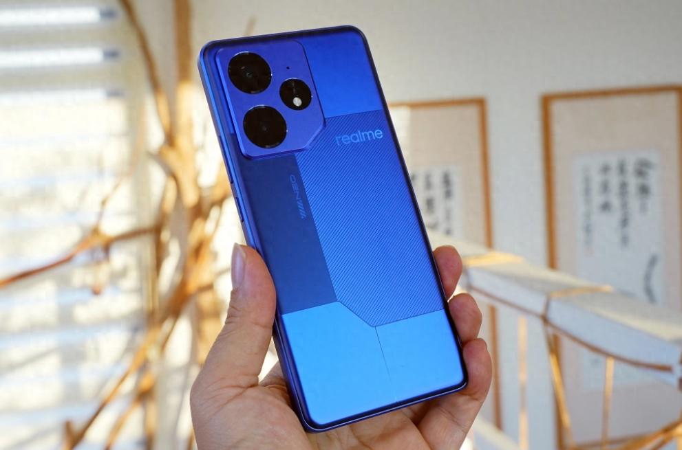 2025“最實用”的6款手機，512G已經大跳水，用五年不過時