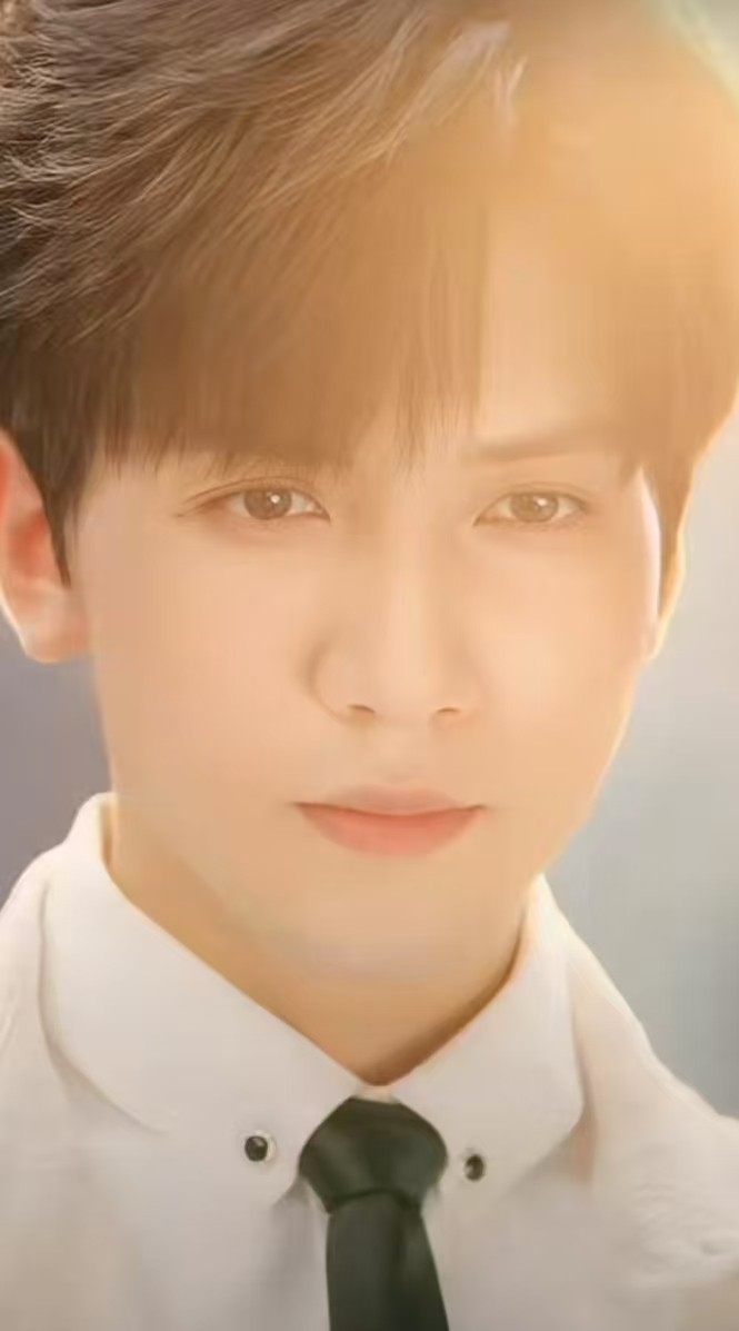 又一短剧爆火!男女主深藏不露,原来演过这么多