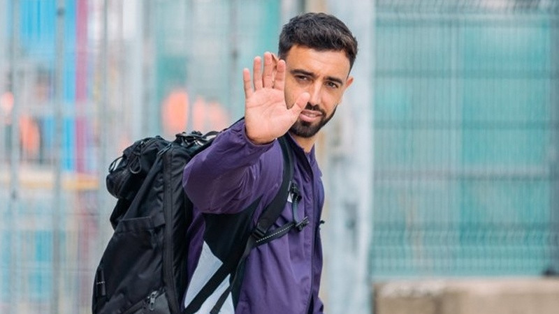 都想参加世界杯！曼联多人去留成疑，B费留队不是问题，离开才是