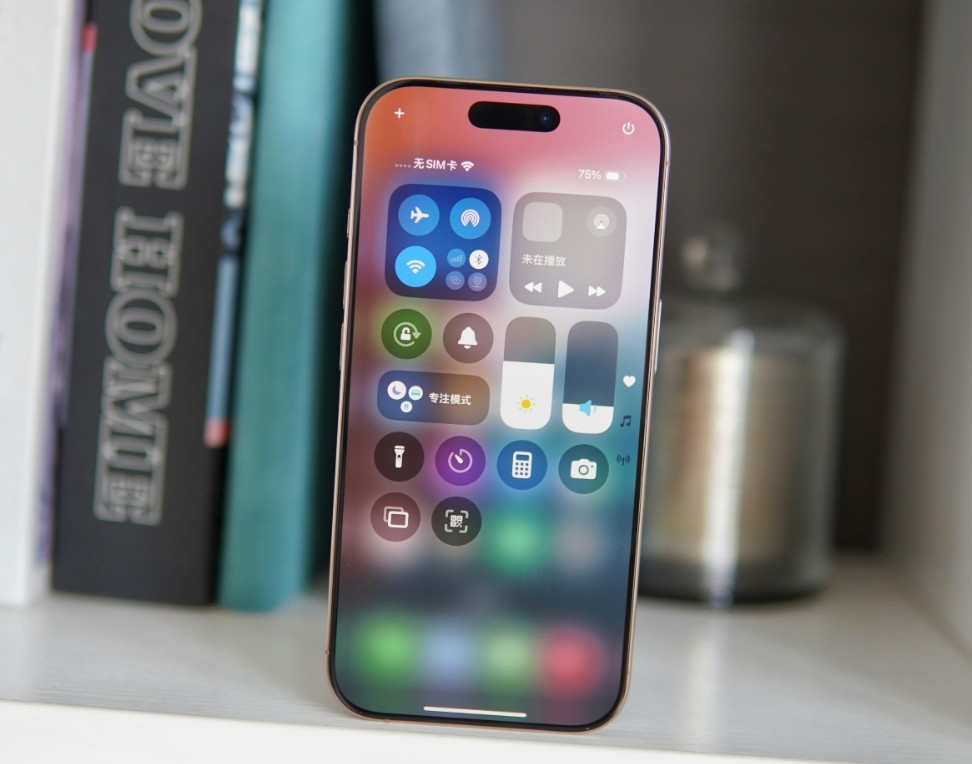 为什么宁愿买iPhone16Pro?也不买小屏安卓?四个原因很现实