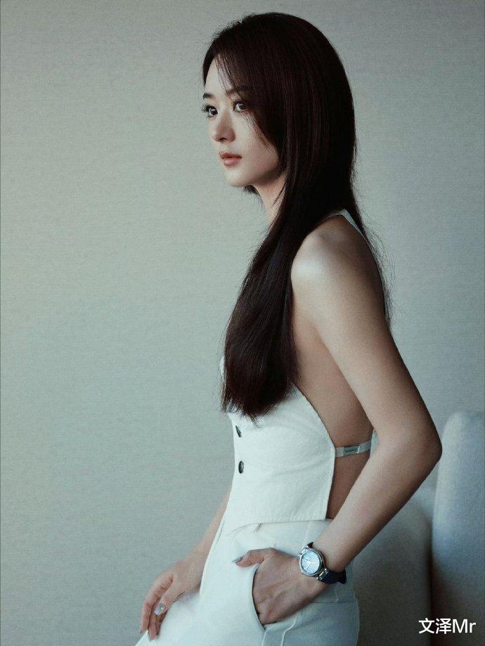 赵丽颖从甜妹到飒姐，颜值身材气质全在线