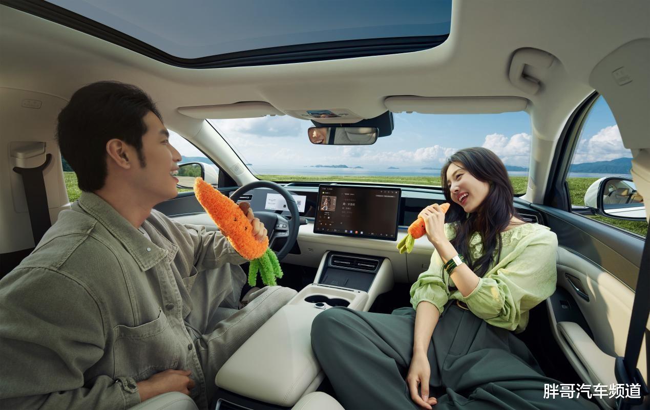 最“家”插混还得看秦 2026款秦家族上新210KM长续航售8.98万元起