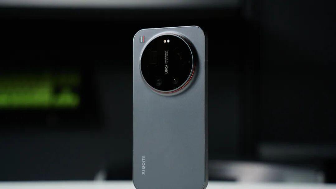 首款安卓“超大杯”落地，第五代驍龍8至尊版正在重塑光影規則