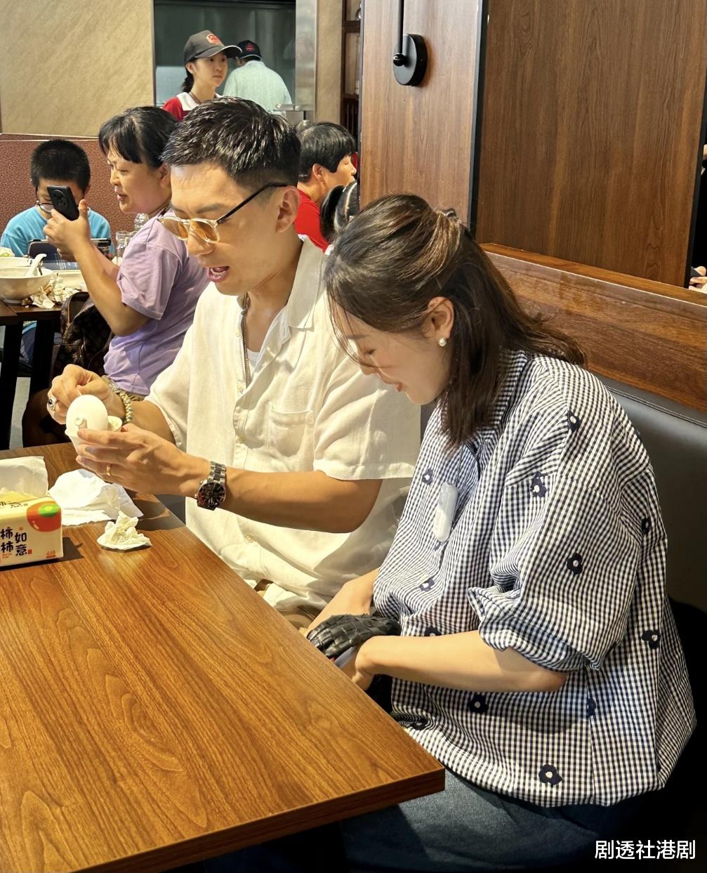 TVB女星晒孕期写真!怀二胎肚大如球状态佳,胎儿性别引关注