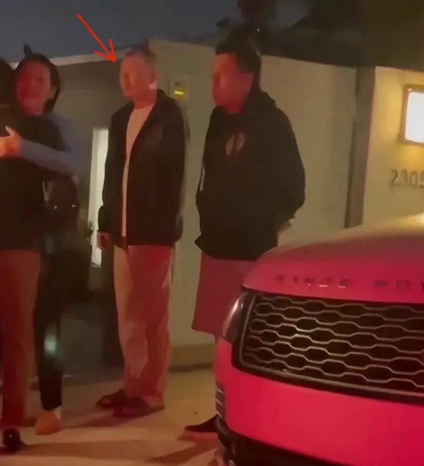 徐帆没想到,费心养了18年的女儿,也开始帮她保全婚姻的“体面”