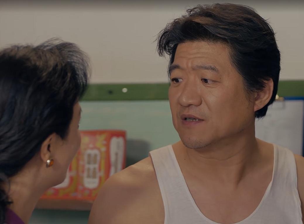 离春节不到2月，52岁辛柏青高调传出喜讯，朱媛媛终于可以放心了