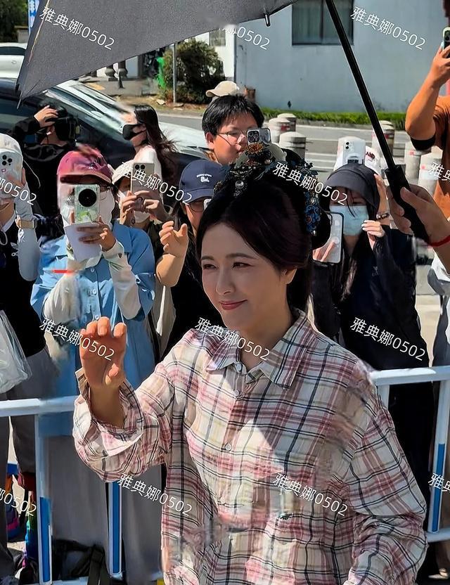 曾黎的颜值和演技都被高估了年纪大了演技也没提升,脸却越来越肿