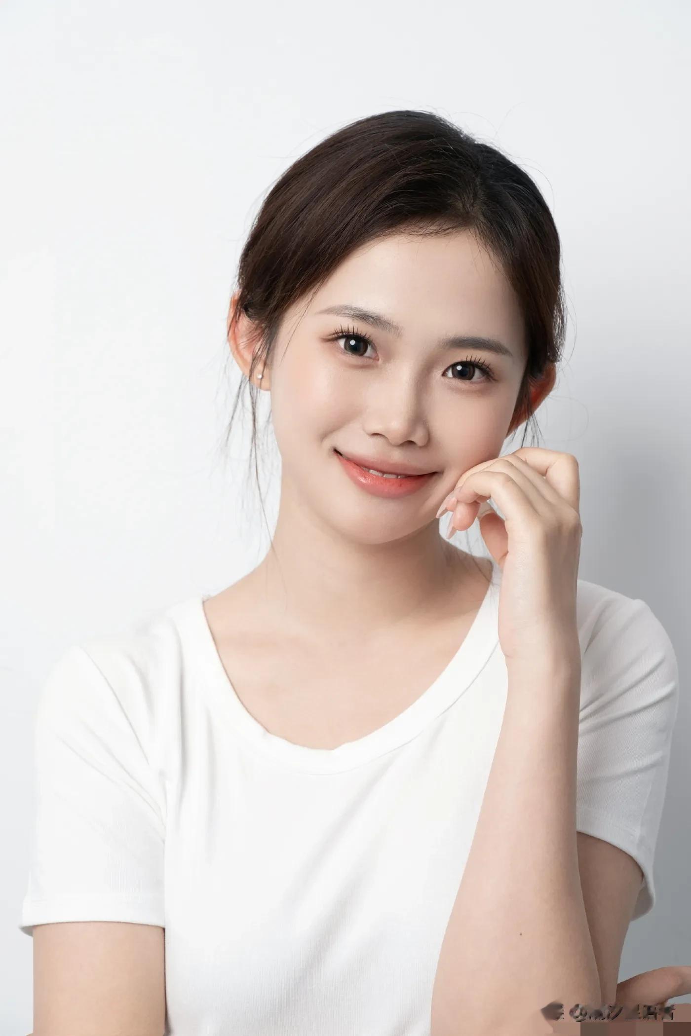 黄昕玥写真：青春不止一种模样，演员的可塑性藏在每帧镜头里