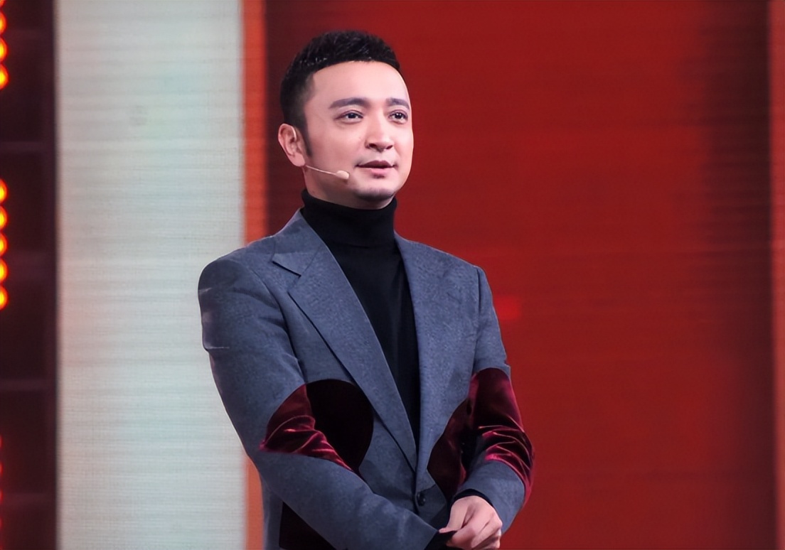 出轨、被央视除名？42岁尼格买提高调官宣喜讯，彻底打脸撒贝宁