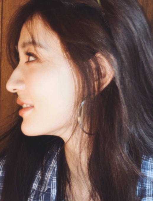 徐璐：蓝格衬衫里的自在时光