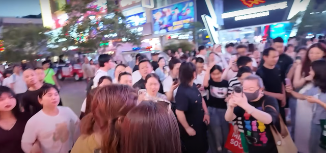 韩女星现身上海街头测试人气，希望被中国观众认出，结果出乎意料