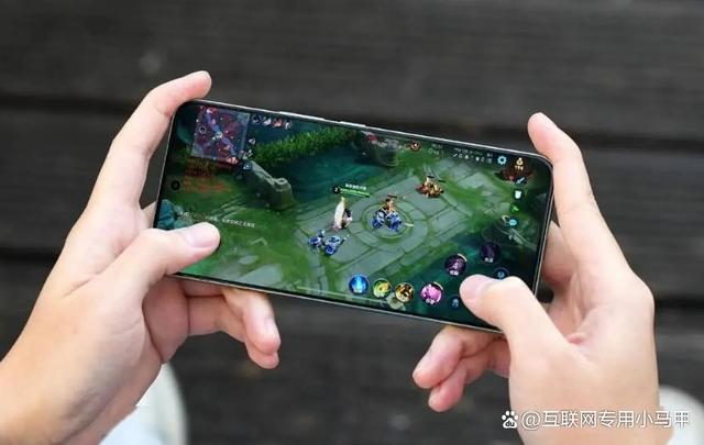 已跌至1699元，驍龍8Gen3手機也這么便宜了