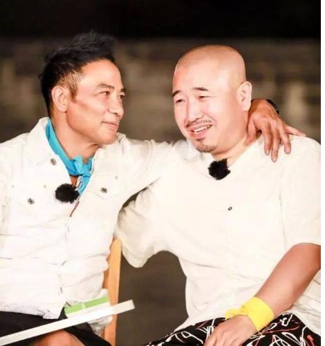 王小利离婚24年:他再婚生三胎,前妻温美玲人生现状如何?