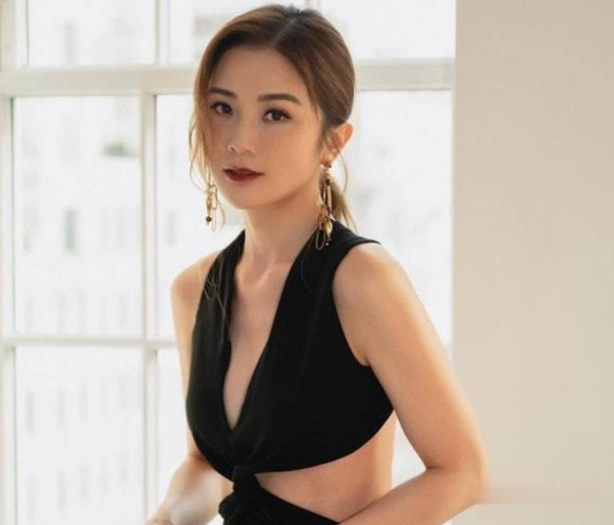 43岁阿Sa恋上33岁健身教练，与郑中基离婚15年后，她终于找到真爱