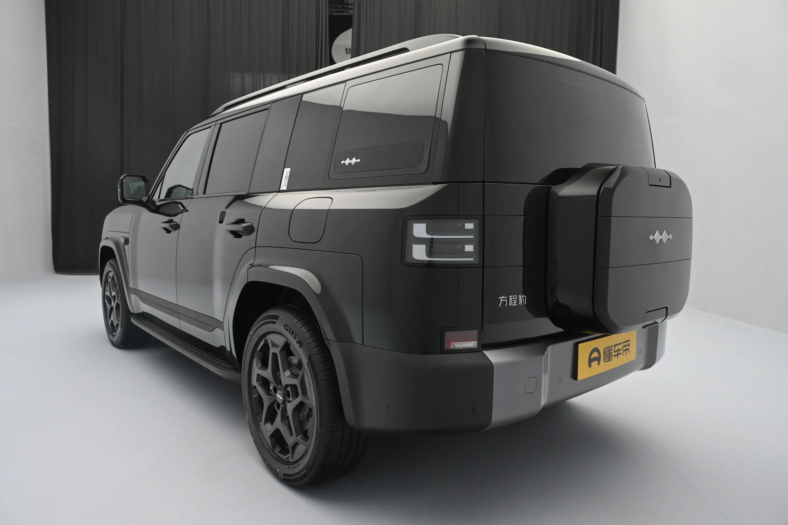 方程豹 钛7:配激光雷达,续航190km,顶配车型实力如何?