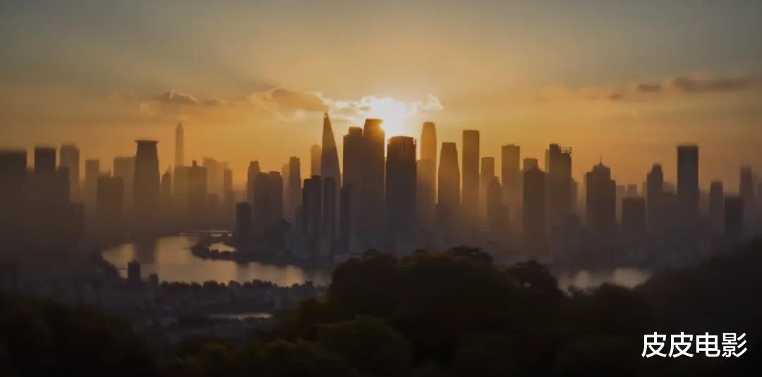 《在人间》真实口碑出炉，38岁赵丽颖口味又变了，这部悬疑剧要火