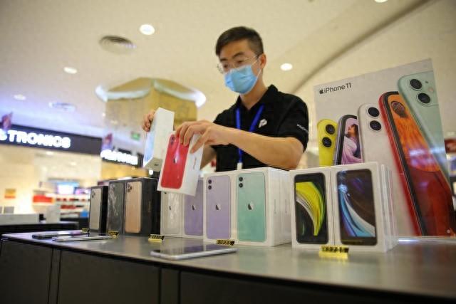 穷人选手机，凭啥不能“要影音不要性能”？2025年最强打脸