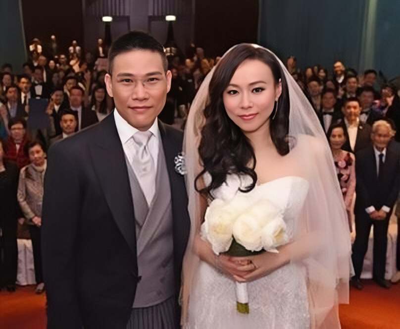 突发!香港知名男星被曝婚内出轨,前一天还在和妻子秀恩爱