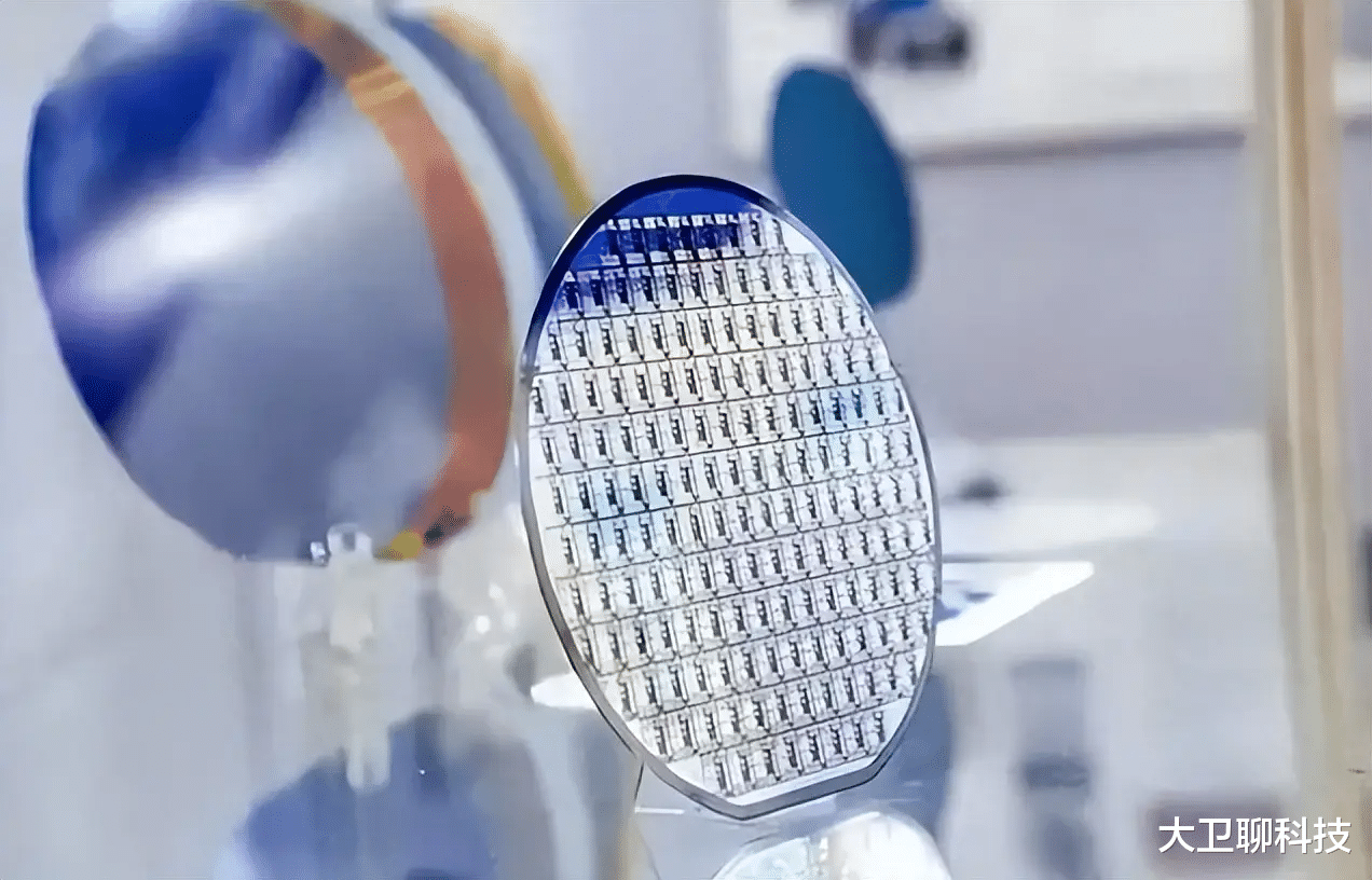 砍單3500億、扛不住了？特朗普考慮解禁美芯，外媒：說(shuō)好的安全呢