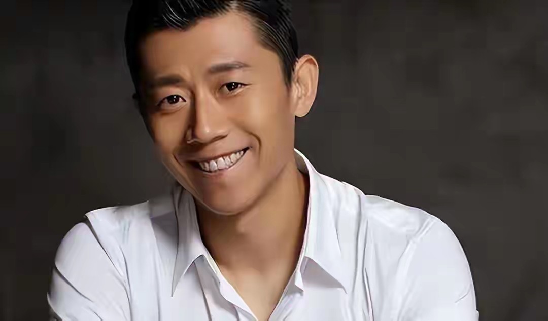 他结婚没有邀请父亲，婚后与母亲明算账，妻子袁泉的做法让人感动