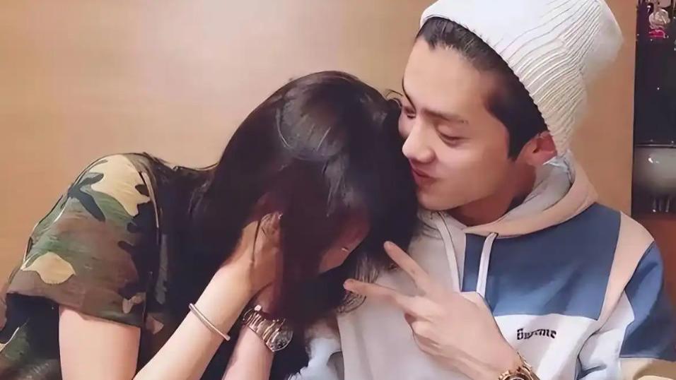 鹿晗有恋童癖！？