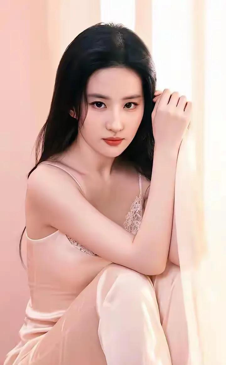 美到窒息!刘亦菲睡裙写真高清壁纸,氛围感封神!