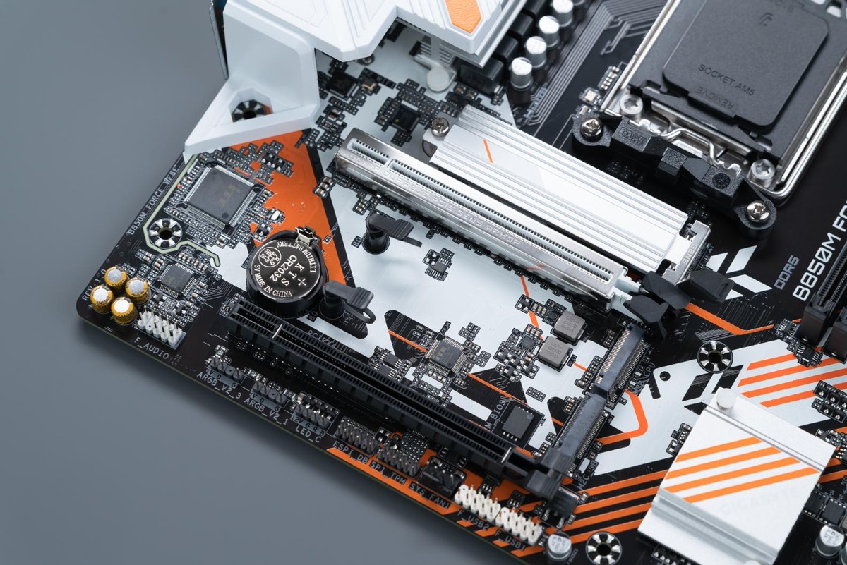 性能与性价比兼备的装机新选择，技嘉B850M战鹰主板测评