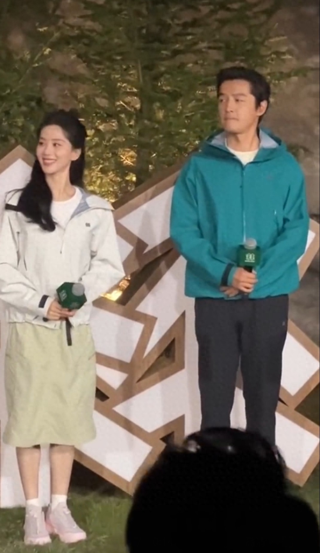 刘诗诗胡歌线下活动再同框，梦回《仙剑3》，犹如穿越时空再聚首