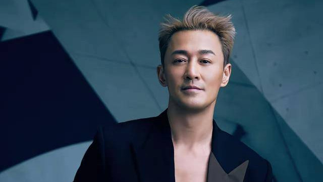 香港知名男星连开两场演唱会，场馆人数超过郑伊健！