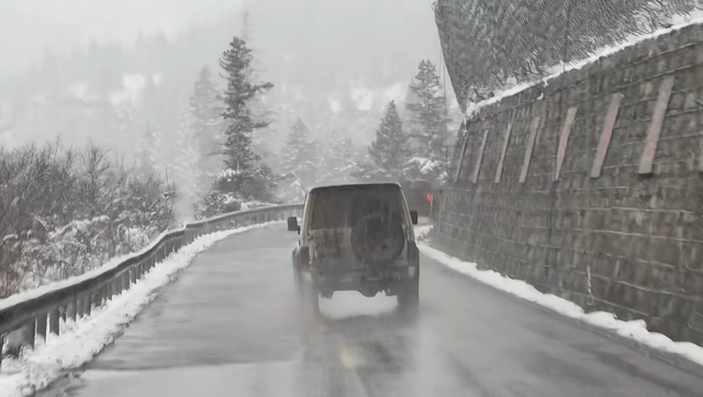 霍思燕自驾挑战318国道,暴雪中走完72拐!夫妻抛下儿子带狗约会
