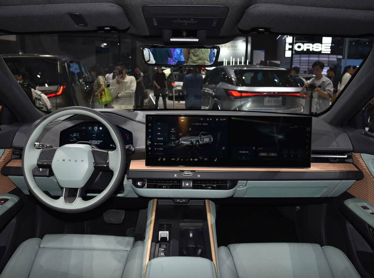 内饰不输新势力，未来还要国产化？全新一代雷克萨斯ES能否成功？