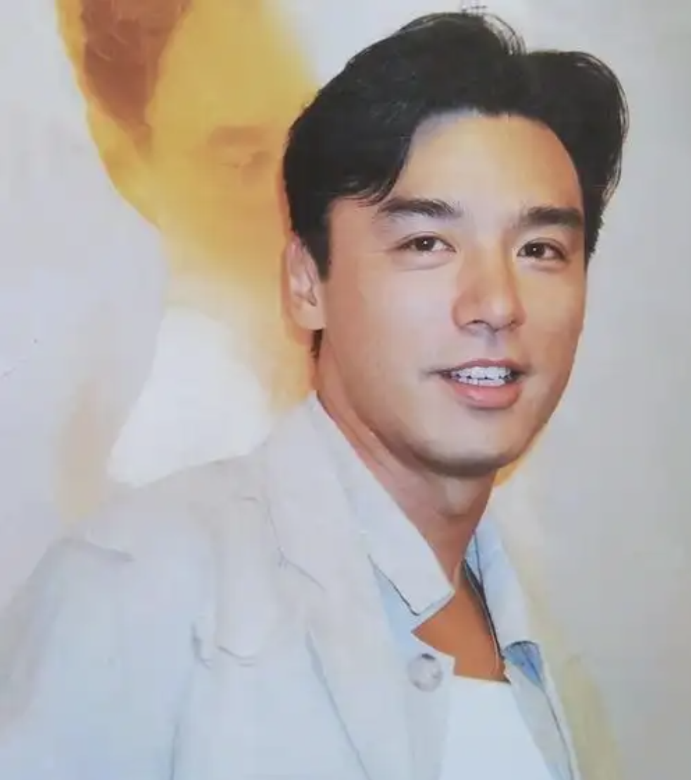 丑基因有多强大？年轻时帅炸天的男明星，生的女儿没一个有老爸美