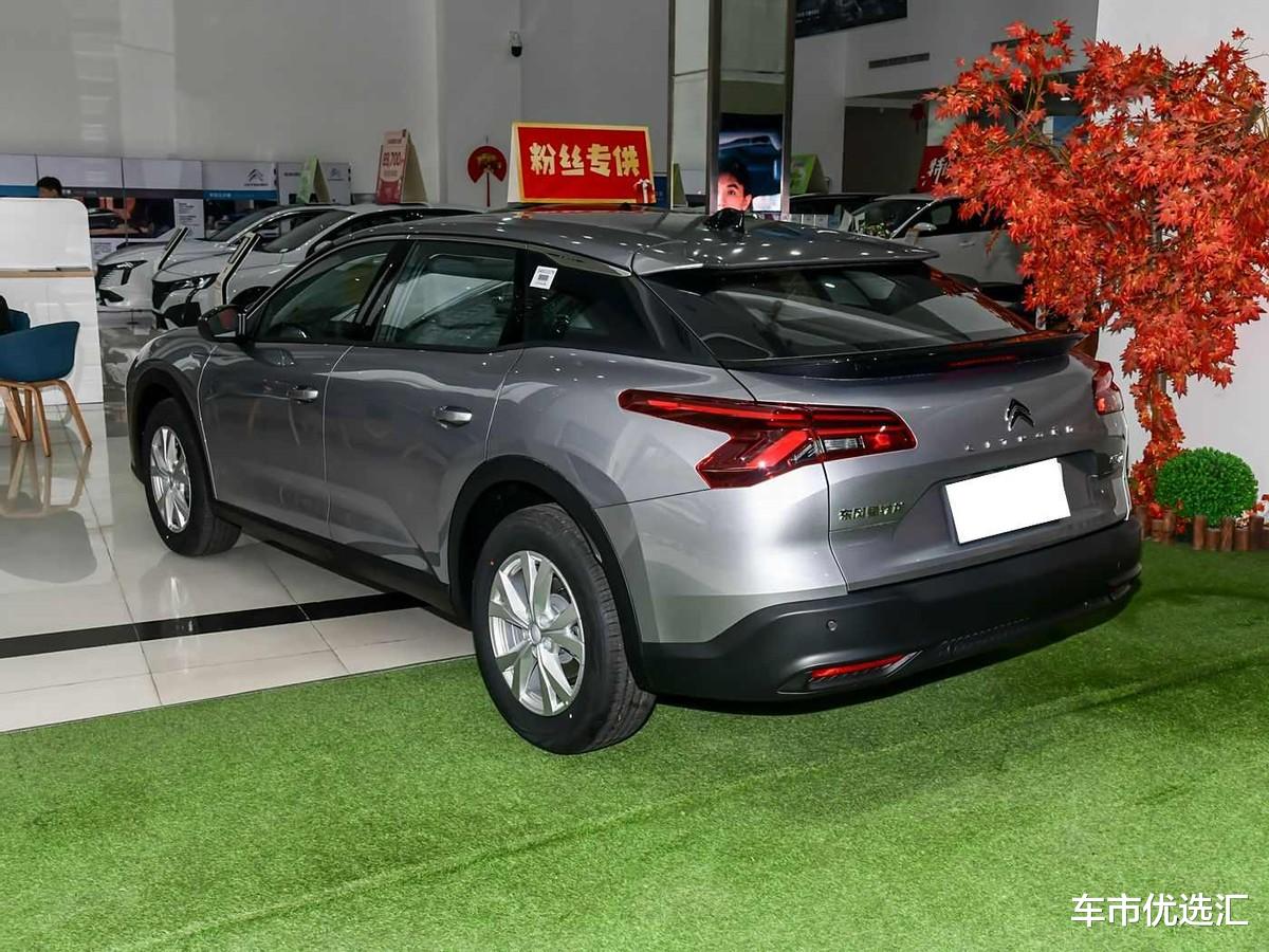 凡尔赛C5 X新增两款海外版,1.6T发动机,指导价13.77万,能买?