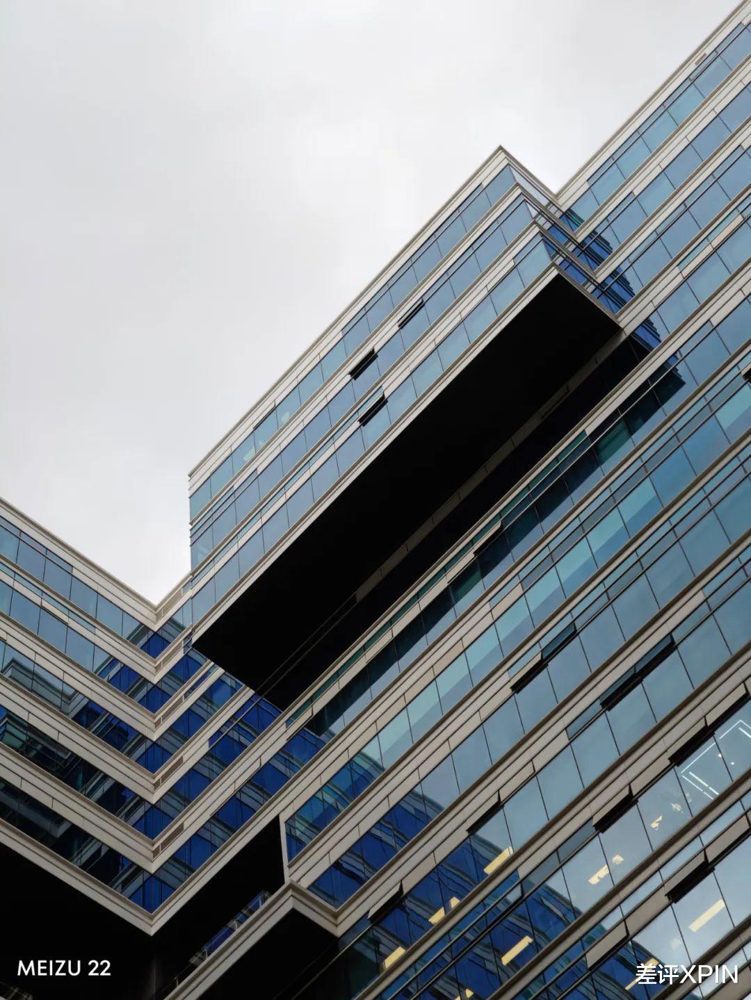 吊足胃口卻跳票兩次，等魅族22的我像個小丑