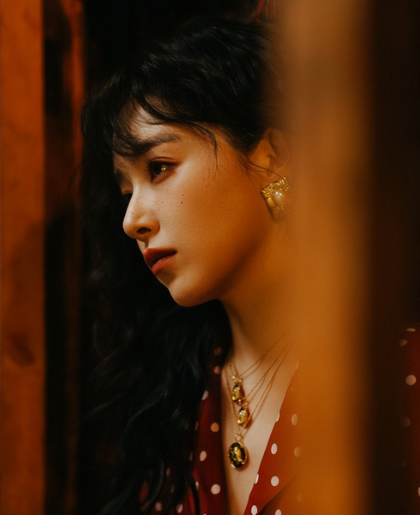 阚清子被曝生畸形儿4天，医院发声，信息量大，3个疑问解开了