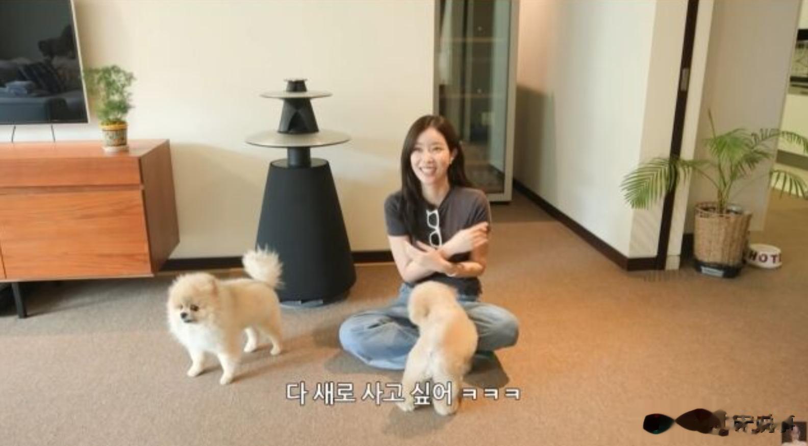 韩剧女神自曝生活空虚，卖掉数亿元价值豪车，还把家里东西都送人