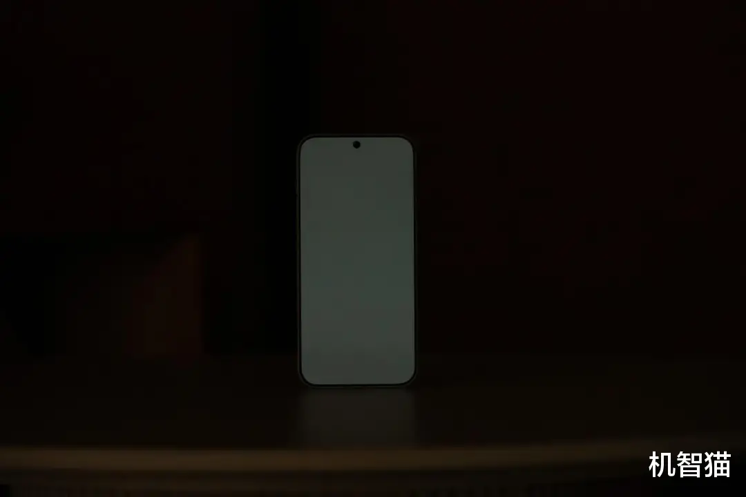 一加15測評：一次“旦用難回”的迭代