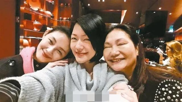 S妈凌晨再发文,有人可以救我吗?提出三个要求,并称费用另议!